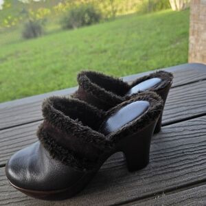 Stylish Black Fur-Trimmed Ankle Boots